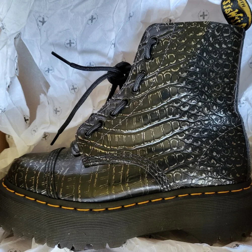 Dr. Martens Wild Croc Sinclair boots - Picture 15 of 16